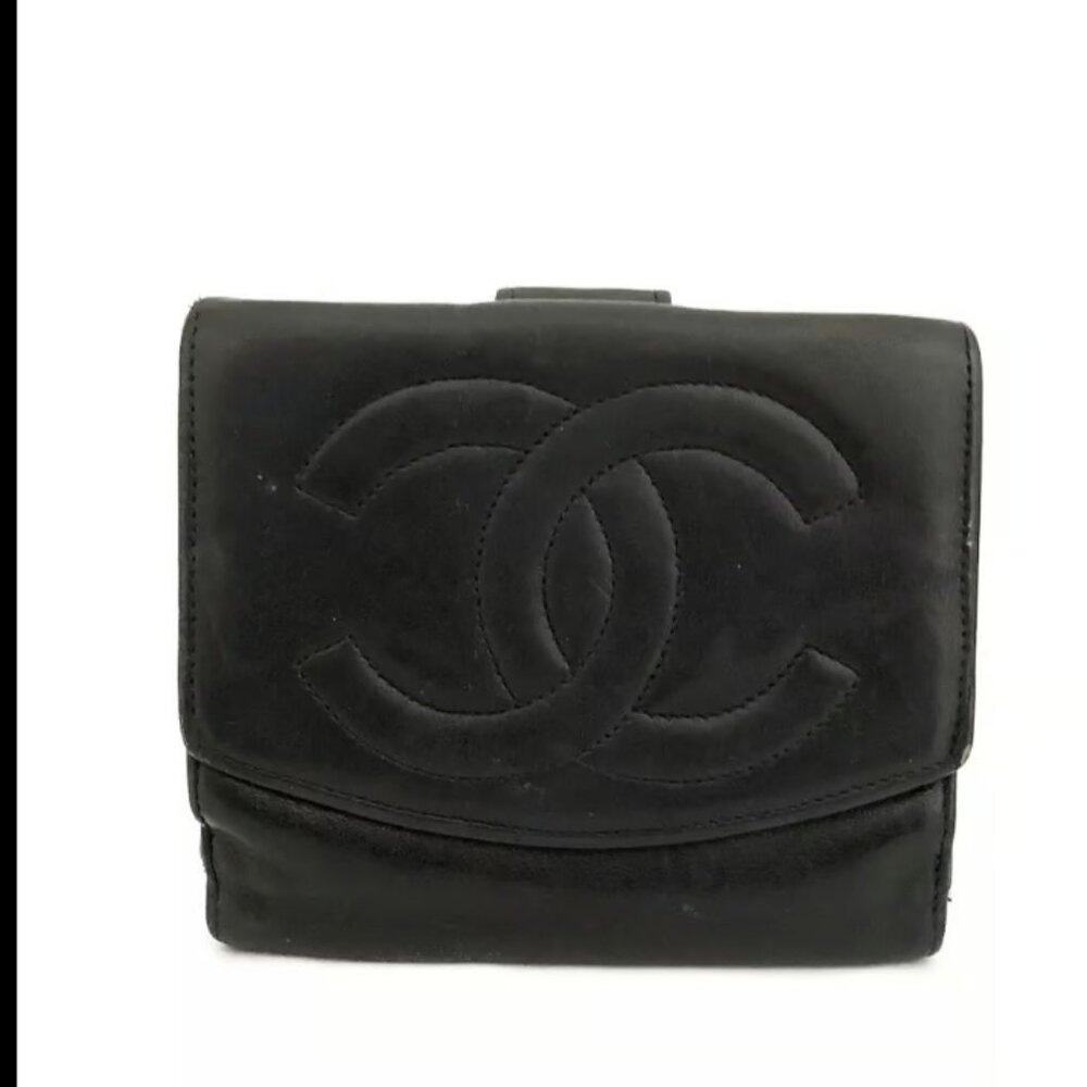 AUTHENTIC CHANEL CC LOGO LEATHER BIFOLD WALLET